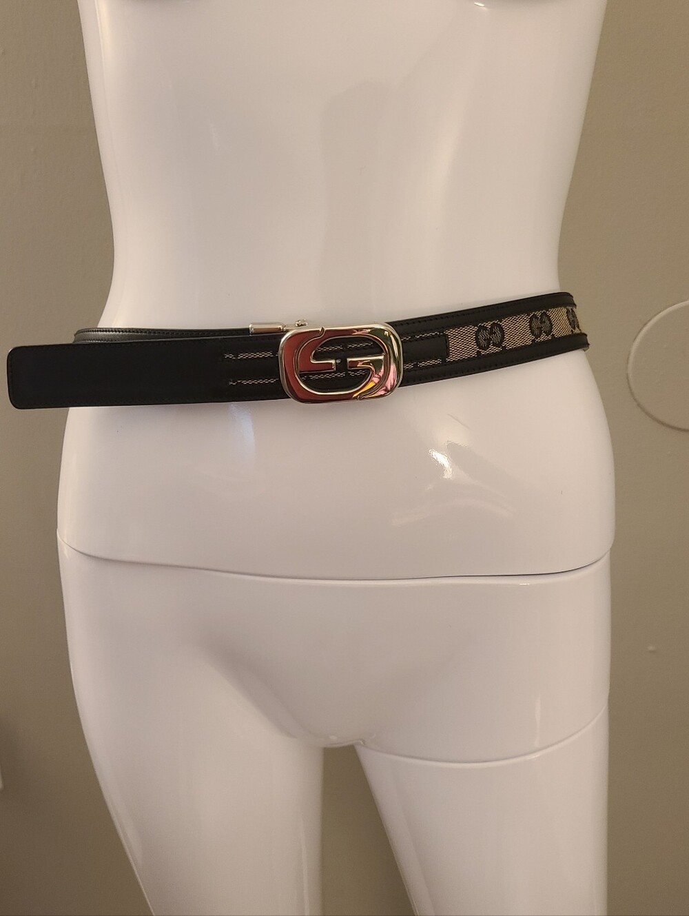 Gucci Black Monogram Strap Belt with Silver Interlocking G Buckle